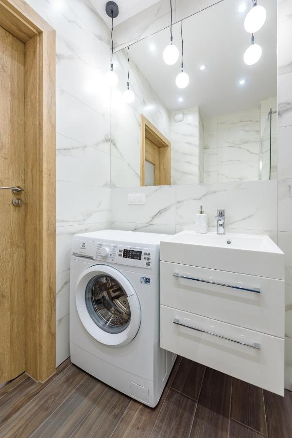 Apartamenty Tespis - Sokolska 30 Towers Katowice Buitenkant foto